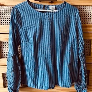 striped blouse